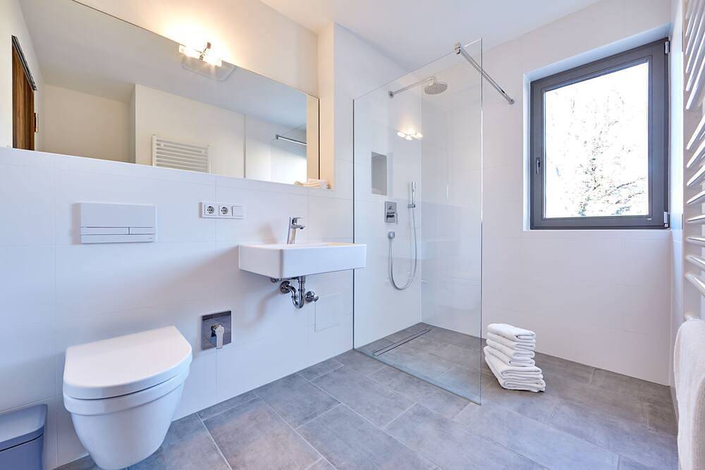 Ganze Wohnung, Modern mit Flair der Tradition-1. Og - opt. 3 P - Suedbalk.,Wlan, Sauna Haus-Neu in Murnau am Staffelsee, Das Blaue Land