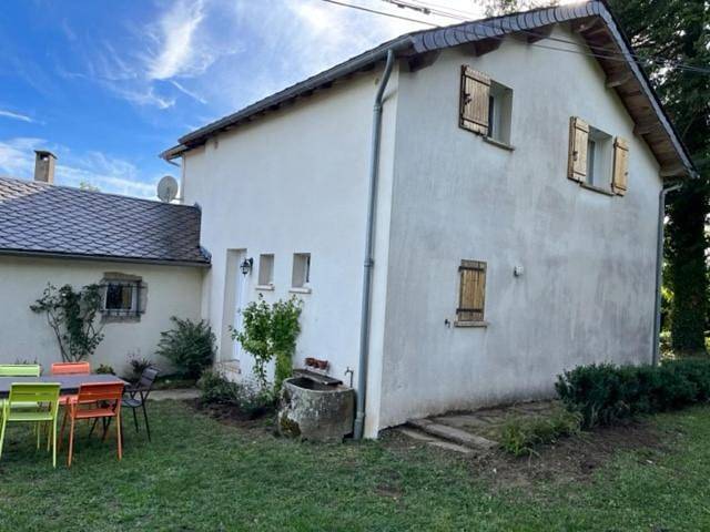 Location de vacances pour 7 personnes, avec vue ainsi que jardin et terrasse à Castelnau-de-Brassac - 2