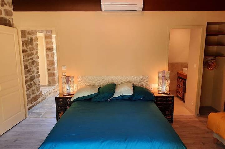 Location de vacances pour 7 personnes, avec jardin à Chassiers - 2