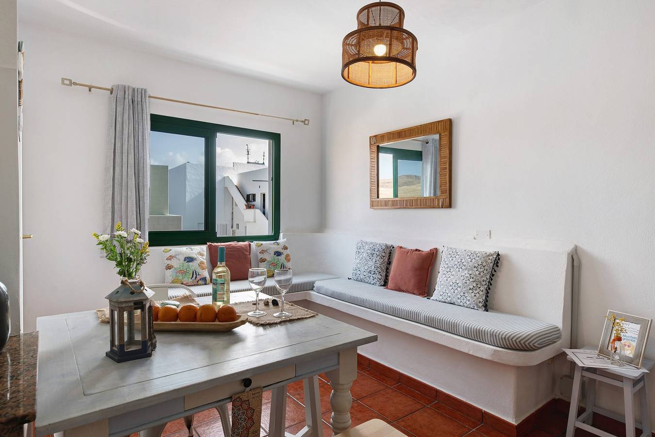 Vacation Home 'Dangminzheng' with Mountain View and Wi-Fi in Caleta de Caballo, Teguise
