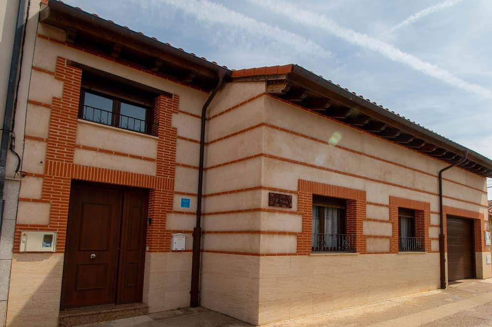 Fantastica casa para 5 huespedes en Monfarracinos a 5 minutos de Zamora in Monfarracinos, Zamora Provinz