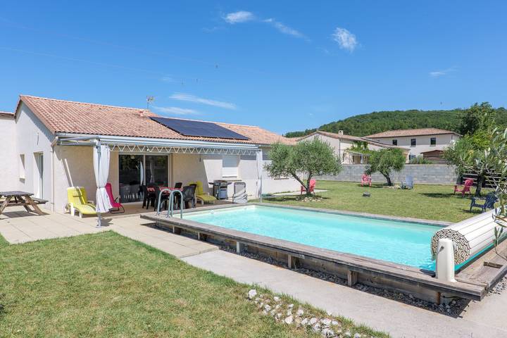 Ferienhaus für 6 Personen, mit Garten in Ruoms