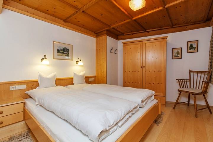 Ganze Ferienwohnung, Haus Hubertus - Zwei-Raum-Ferienwohnung Hubertus-Klause 35qm in Reit im Winkl, Bayerische Alpen