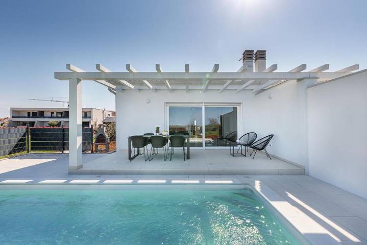 Ferienhaus für 5 Personen, mit Pool und Garten sowie Ausblick in Umag - 2