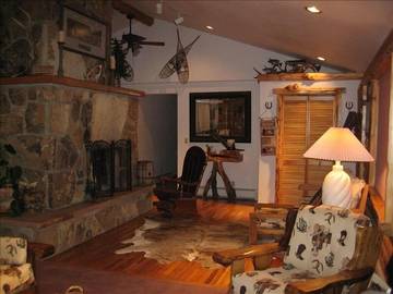 Log Cabin for 12 Guests in San Juan National Forest, La Plata County, Picture 1