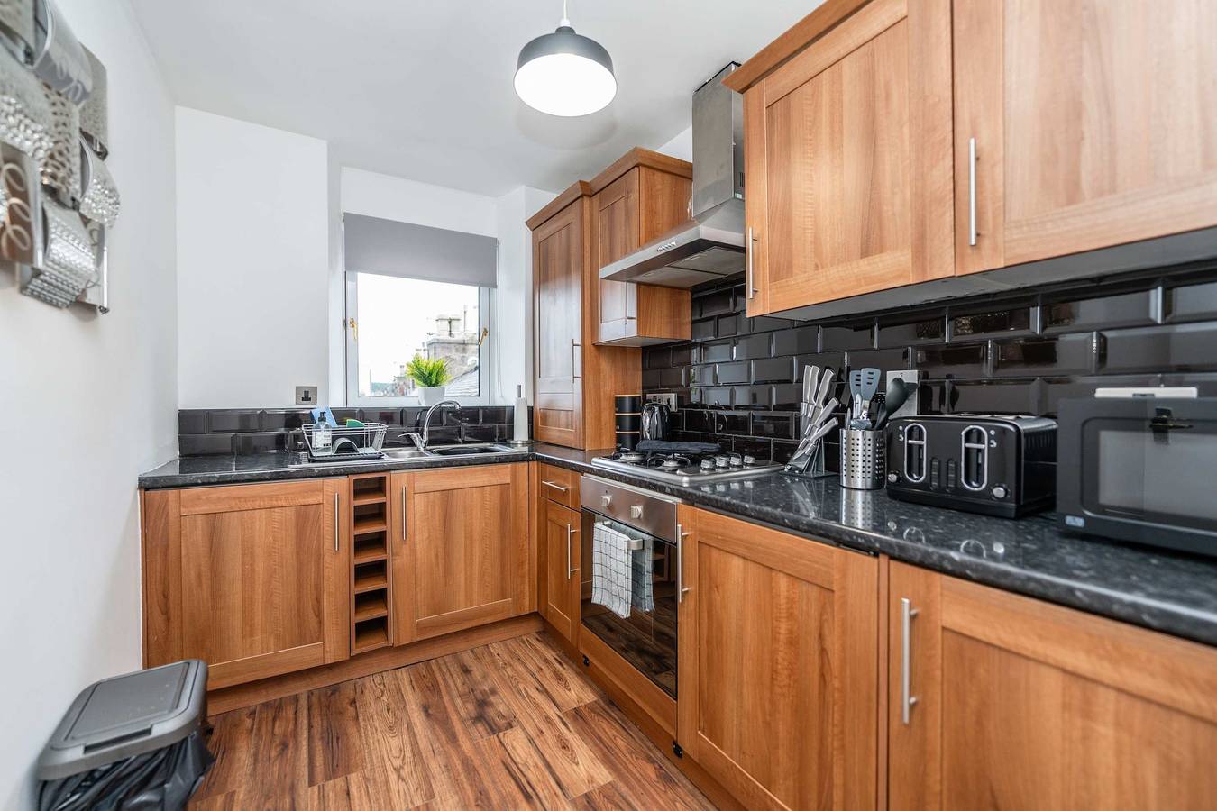 Entire apartment, Stylish 2Br  -Free Parking -Near Shops and Cafes in Aberdeen, Aberdeenshire
