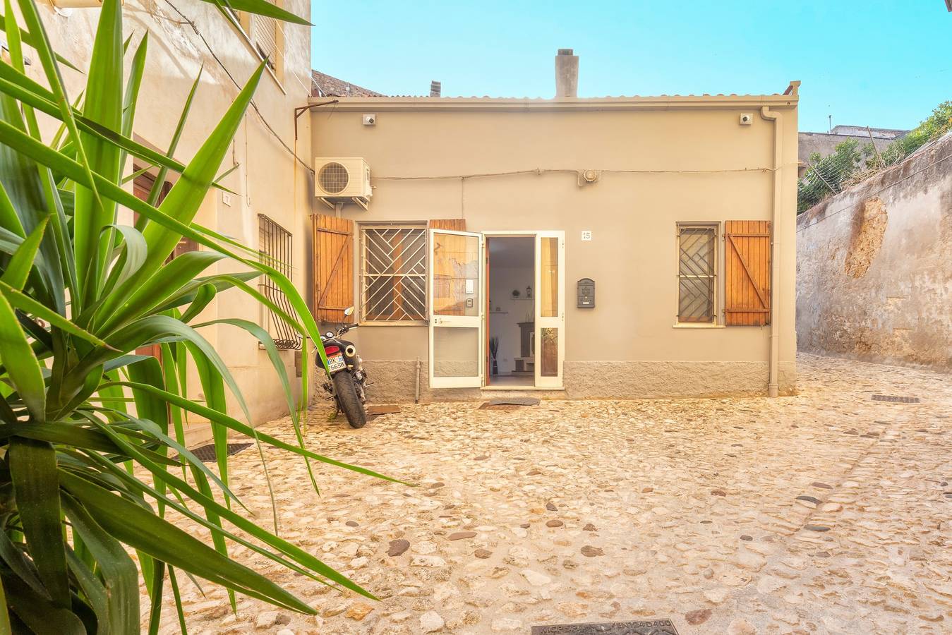 Apartamento entero, Casa de vacaciones "La Casetta Bianca" con aire acondicionado y Wi-Fi in Sassari, Provincia de Sassari