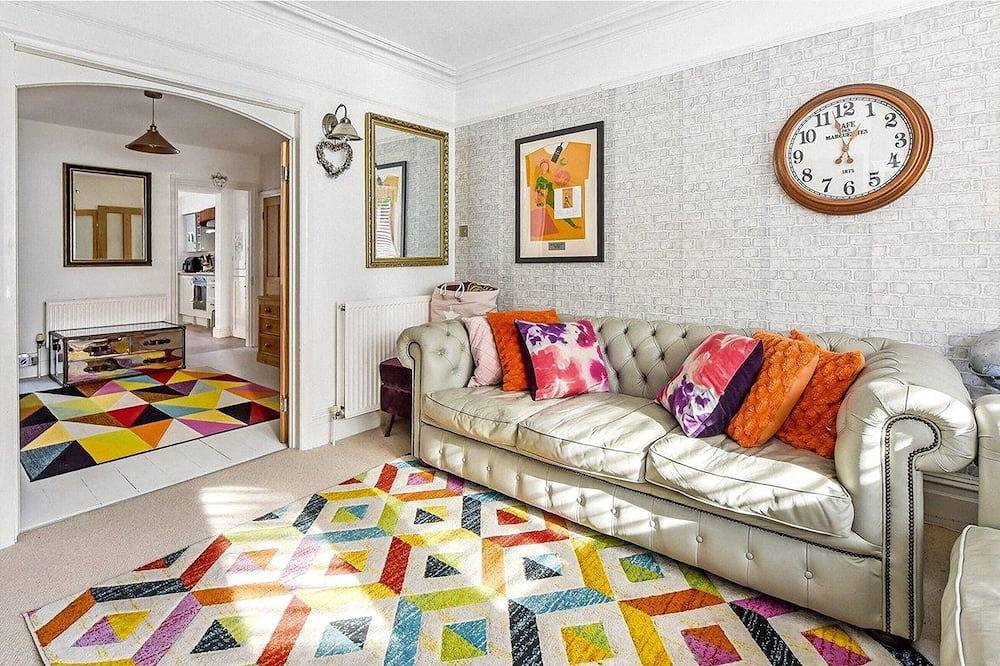 Period Home in the Heart of Winchester in Winchester, South Downs