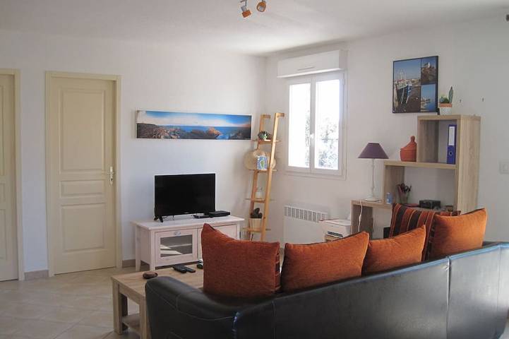 Location de vacances pour 5 personnes, avec terrasse et jardin à Ventiseri - 4