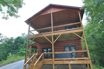 Gîte pour 6 personnes, avec balcon et jacuzzi dans Almond (Caroline du Nord)