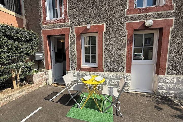 Le Spot H34 Proche de la mer in Hermanville-sur-Mer, Région de Caen