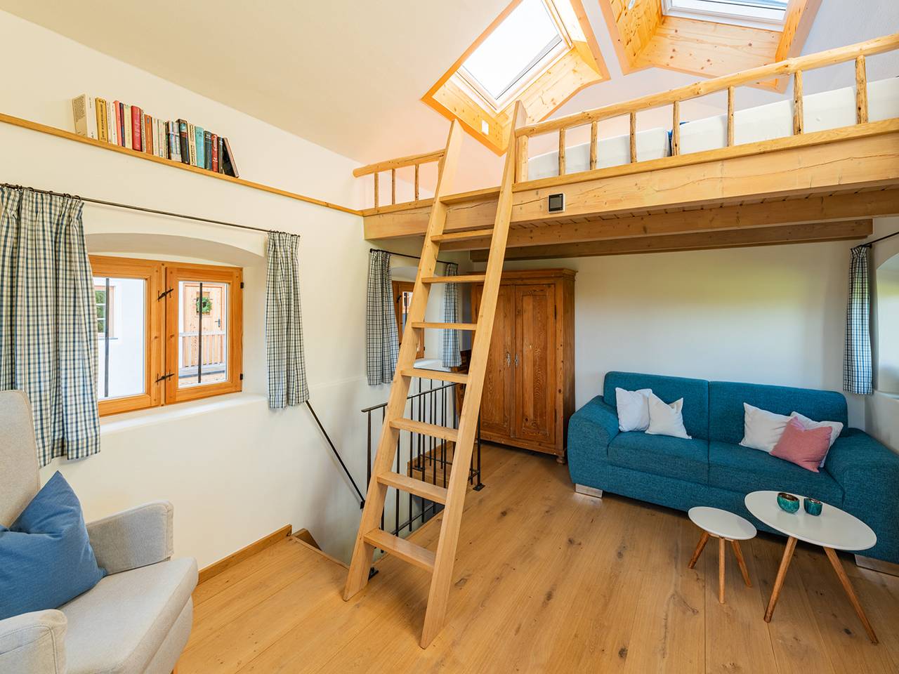 Das Zuhäusl - Das Zuhäusl, 45 qm über mehrere Etagen, Galeriewohnung in Bad Endorf, Chiemsee
