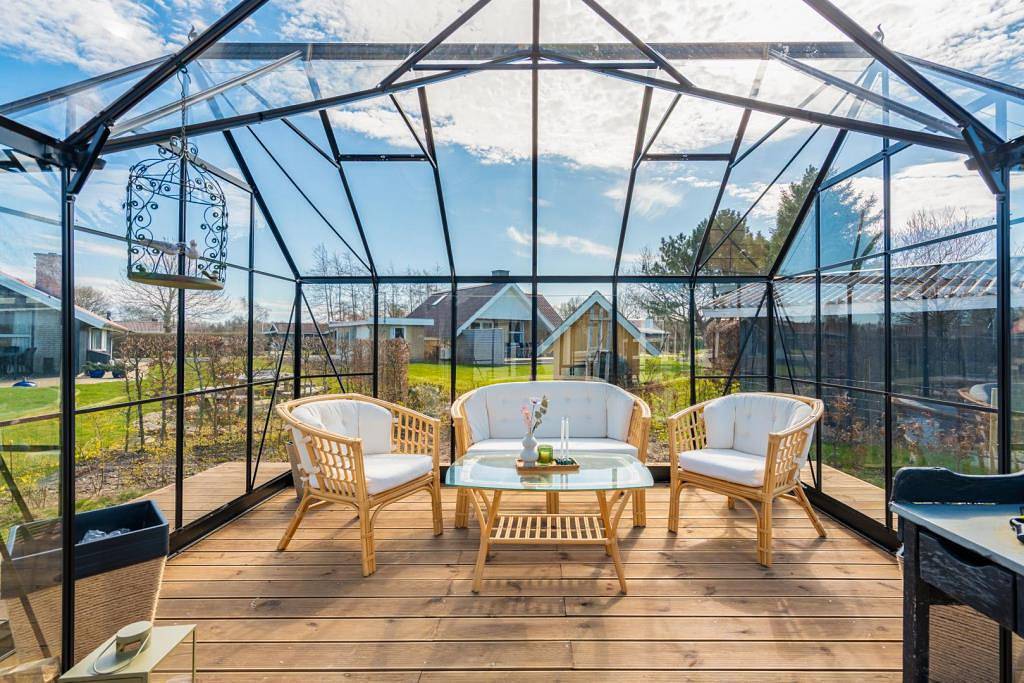 Ferienhaus in Bork Havn für 8 Personen & 2 kleine Hunde – mit Sauna, Whirlpool & eingezäuntem Grundstück, nur 600m vom Fjord in Bork Havn, Ringkøbing Fjord