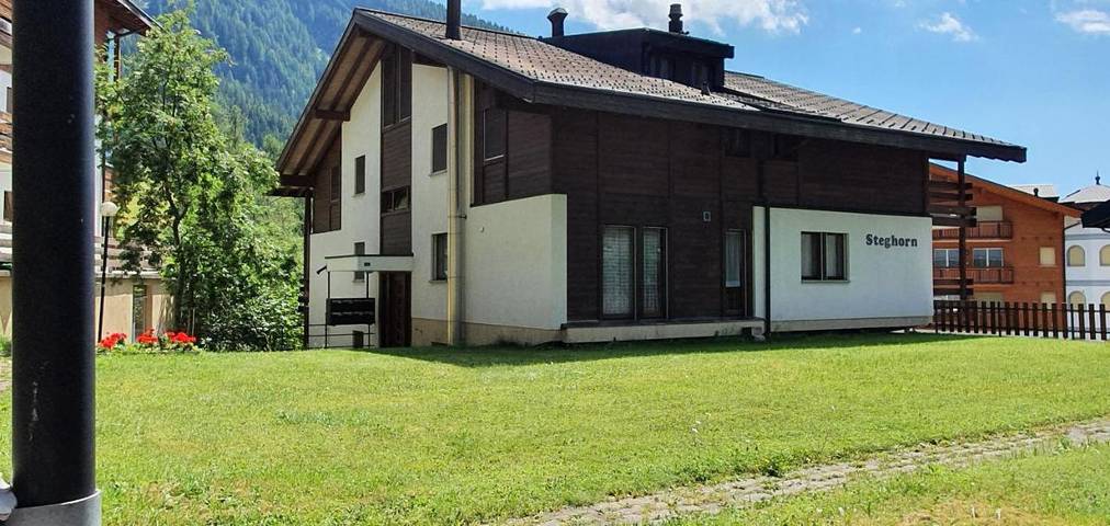 Gîte pour 4 personnes, avec balcon et vue, adapté aux familles dans Thermes Du Grand Hotel Regina - 3