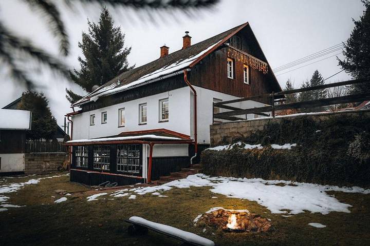 Chalet für 8 Personen, mit Garten und Ausblick, mit Haustier im Erzgebirge (Tschechien)