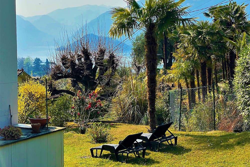 Entire apartment, Bellagio Near The Lake, A Stylish Apartment, Garden, Parking Relaxing Position in Bellagio, Comune di Bellagio