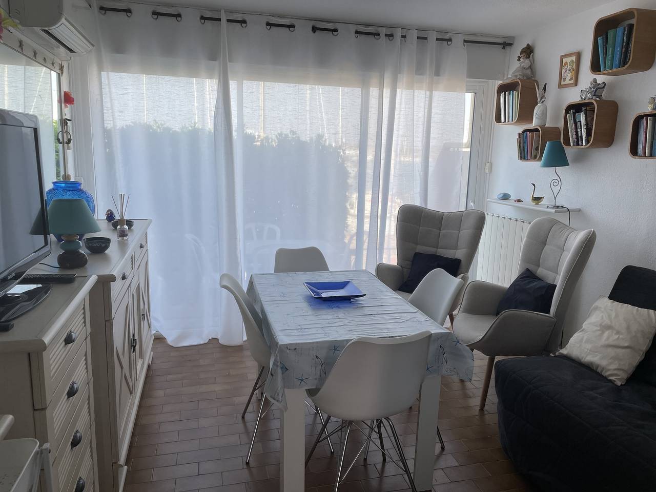 Ganze Wohnung, Ferienwohnung 'Résidence La Croisette' mit Meerblick und privater Terrasse in Cap d'Agde, Agde
