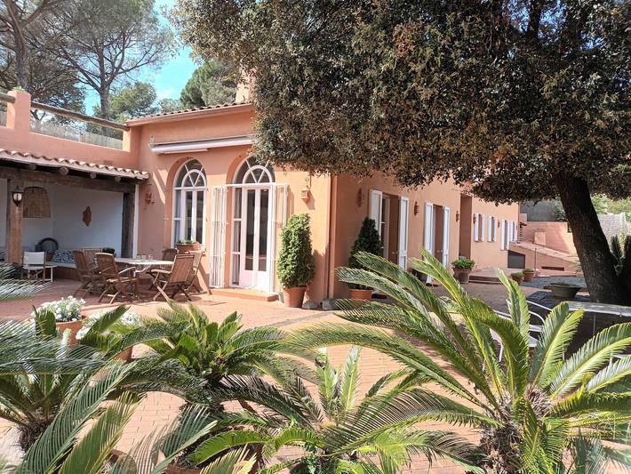 Chambre d’hôte pour 4 personnes, avec balcon et jardin