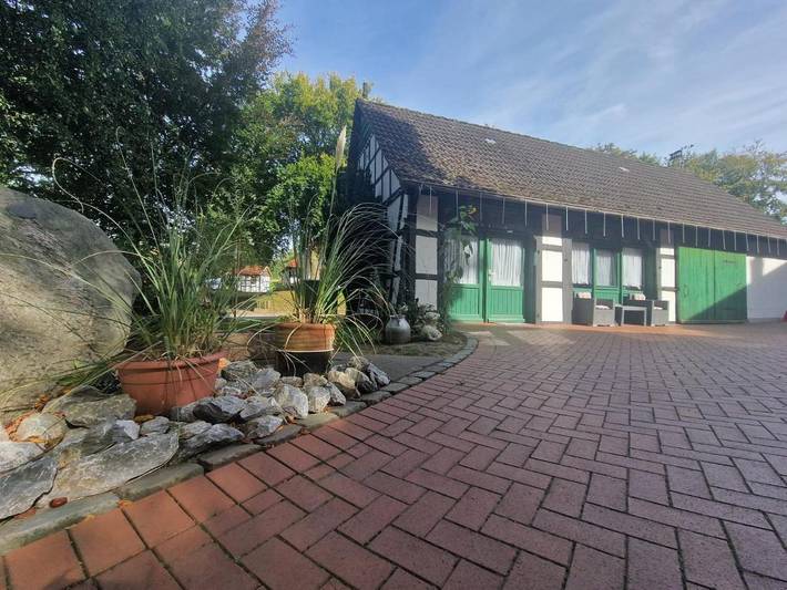Ferienwohnung für 3 Personen, mit Terrasse und Garten sowie Ausblick in Preußisch Oldendorf