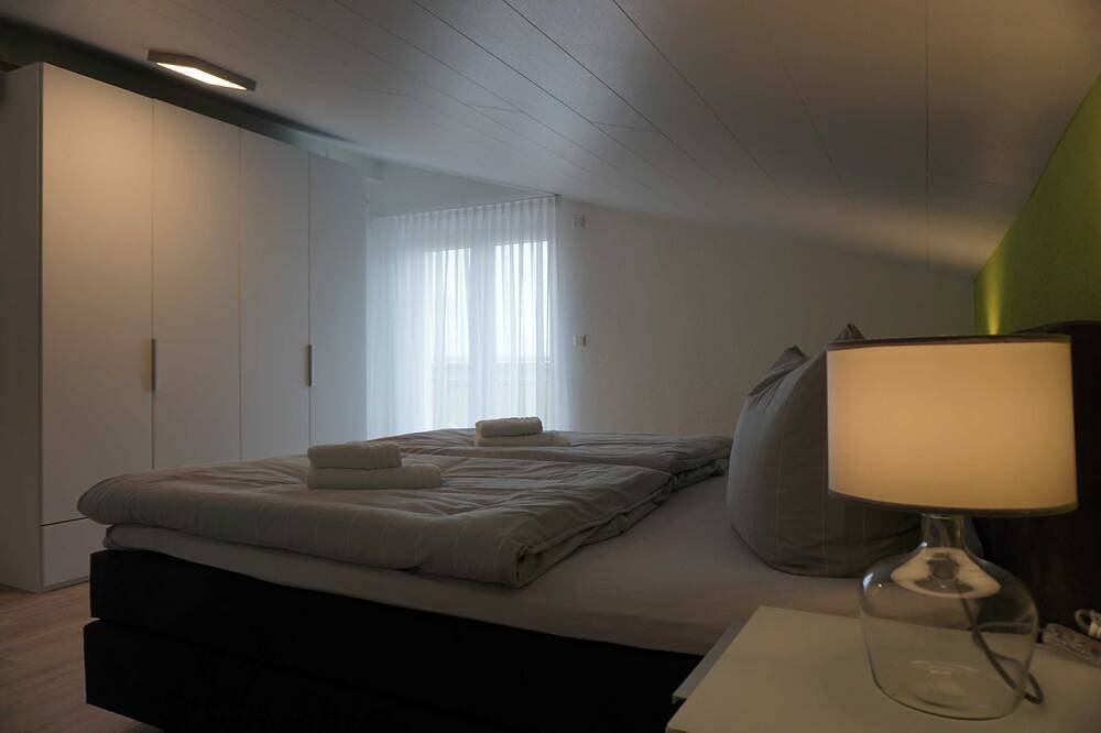 Ganze Wohnung, Ferienwohnung 3 Terrassenlage Berg - Weingut Schaaf in Nordheim (Württemberg), Kraichgau