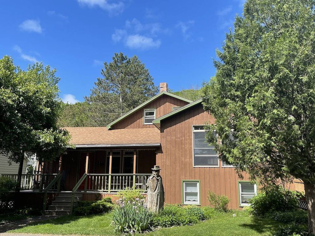 St. Croix River Home in the Heart of Taylors Falls in Taylors Falls, Chisago County