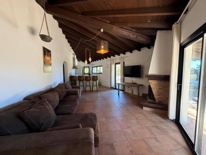 Can Jondalet Vacation Home with Mountain Views, Wi-Fi, and Air Conditioning in Cala Jondal, Sant Josep de sa Talaia