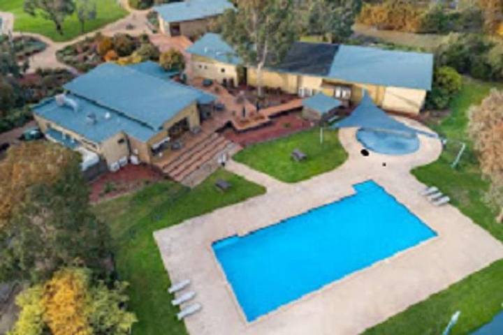 Ferielandsby for 4 personer, hage og badebasseng i tillegg til sauna og utsikt i Australia