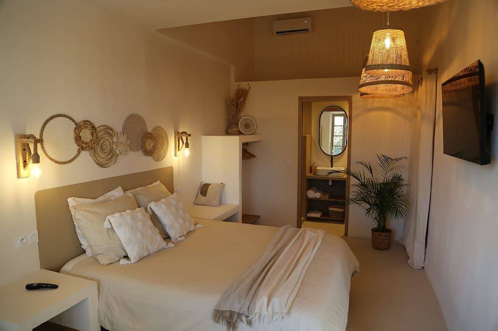 Studio Lagon in Biot, Cannes region