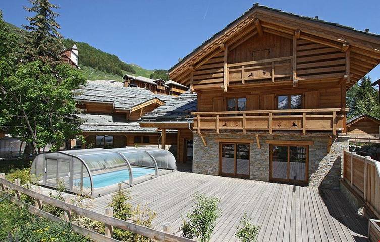 Gîte pour 14 personnes, avec sauna ainsi que piscine et terrasse dans Office De Tourisme Des Deux Alpes Front De Neige