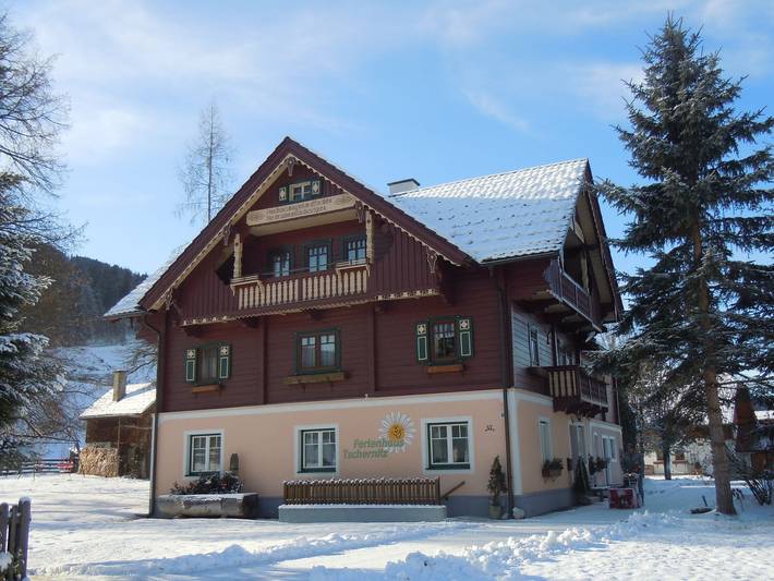 Ferienhaus für 10 Personen, mit Balkon und Garten in Pruggern