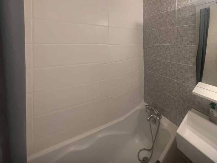 Apartamento entero, Habitación privada en piso compartido – Villeurbanne in Villeurbanne, Lyon region