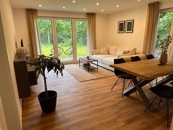 Ferienwohnung für 4 Personen, mit Balkon und Garten sowie Sauna und Ausblick - 1
