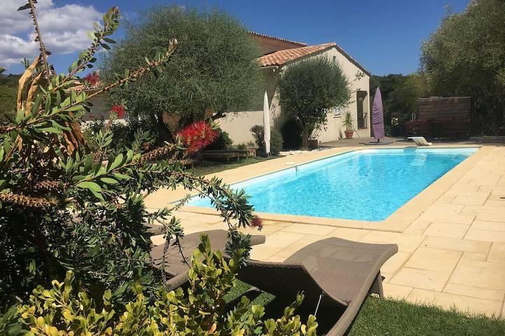 Vacation rental for 8 people, with garden in France
