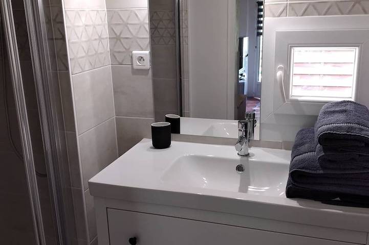 Location de vacances pour 4 personnes, avec jardin à Sainte-Gemme-la-Plaine - 4