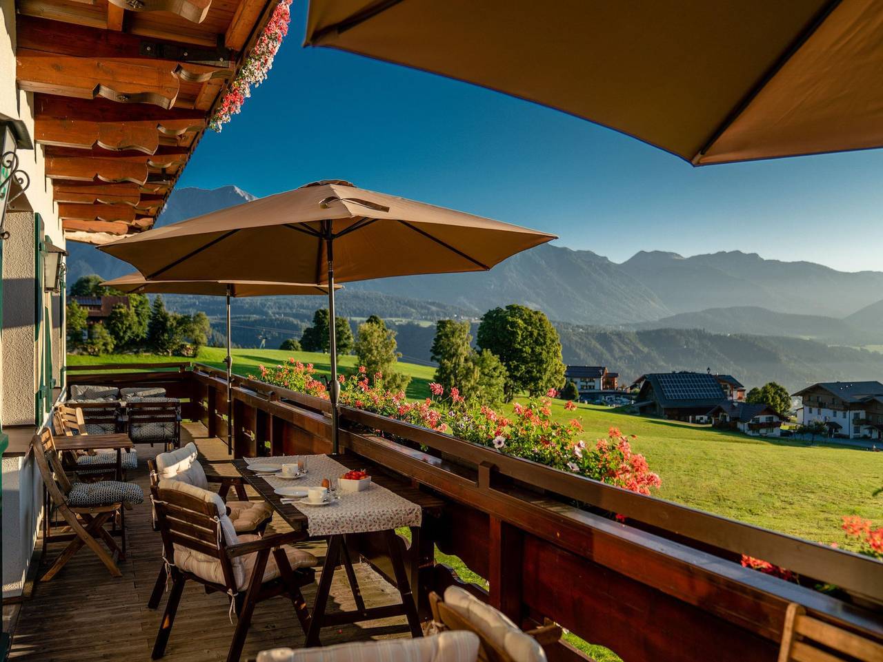 Hotel Garni Hochwurzen - kleines Doppelzimmer ohne Balkon in Rohrmoos, Schladming-Dachstein
