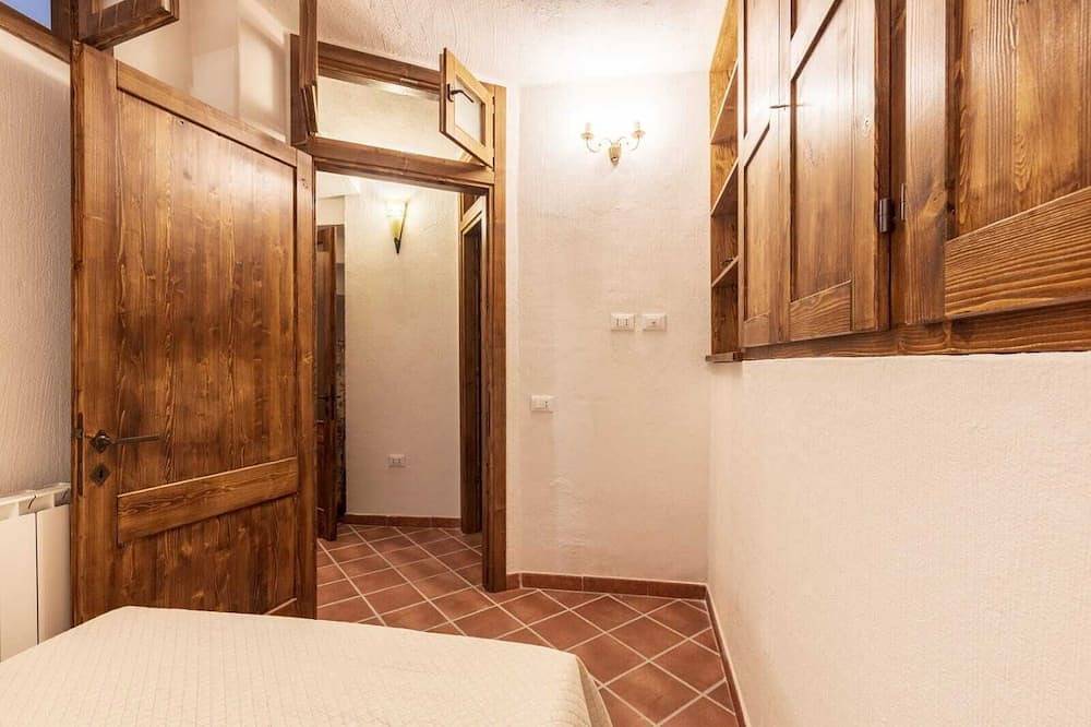 Appartamento intero, Domm'e Antoni - Appartamento nel cuore dell'Ogliastra in pietra e ginepro in Baunei, Provincia di Ogliastra