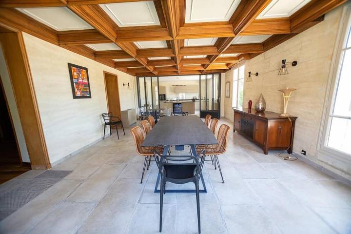 Maison d’hôte pour 12 personnes, avec jardin ainsi que vue et piscine, animaux acceptés à Avignon - 2