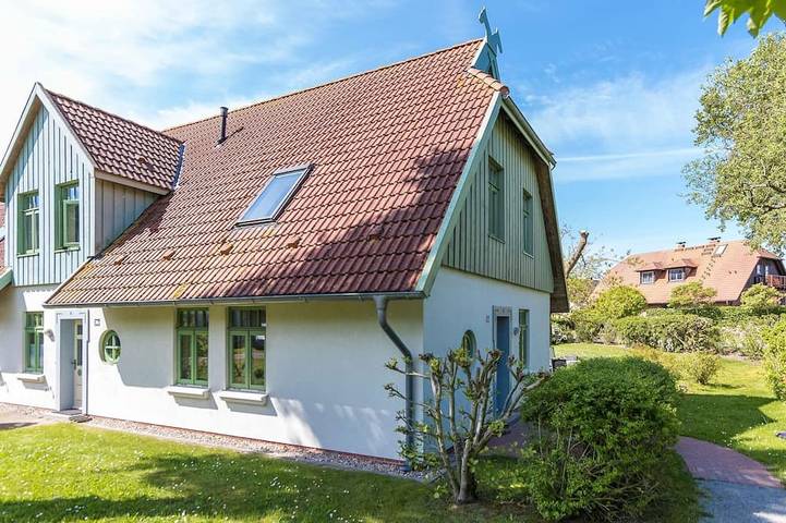 Ferienhaus für 6 Personen, mit Terrasse und Sauna sowie Garten, mit Haustier in Wustrow