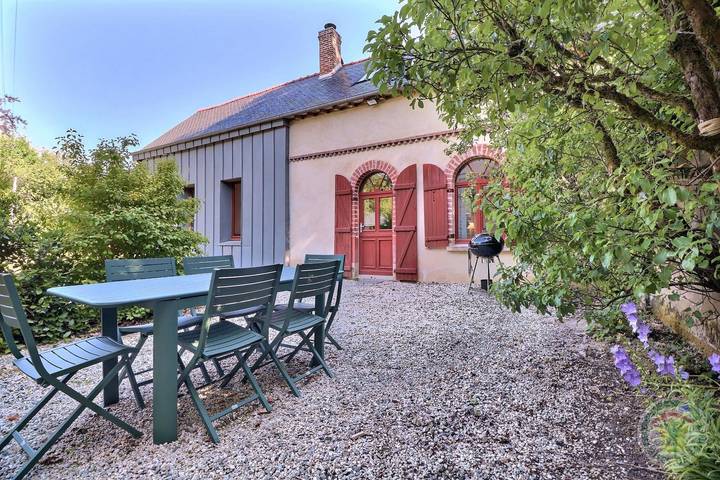 Gîte pour 6 personnes, avec jardin et vue à Bourgbarré