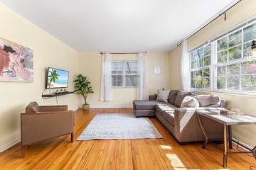 Apartment for 3 Guests in Jacksonville, Duval County, Picture 2