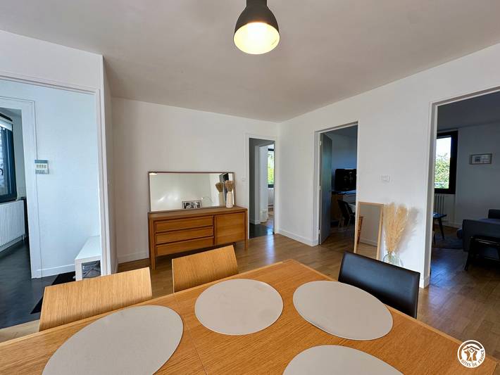 Ruhiges Ferienhaus bei Dijon mit privatem Garten in Daix, Dijon und Umgebung