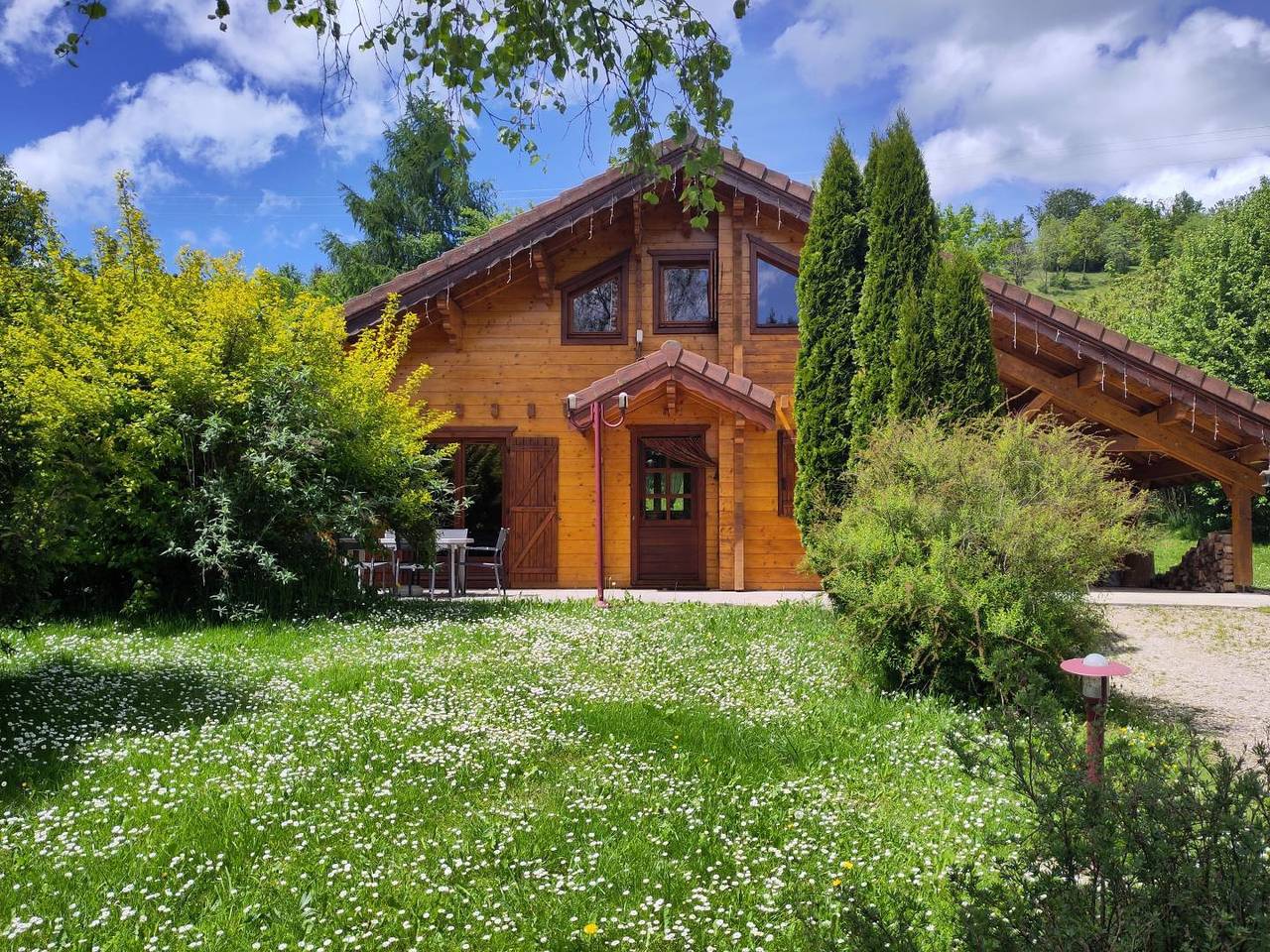 Gîte for 6 people with terrace in Gevresin, Doubs