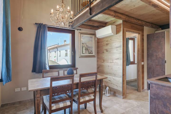 Ganzes Studio, Corte Monteleone - Wohung mit Kueche in Castelnuovo del Garda, Gardasee-Berge