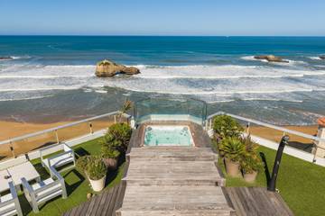 Gîte pour 6 personnes, avec jacuzzi, adapté aux familles dans Plage du Miramar