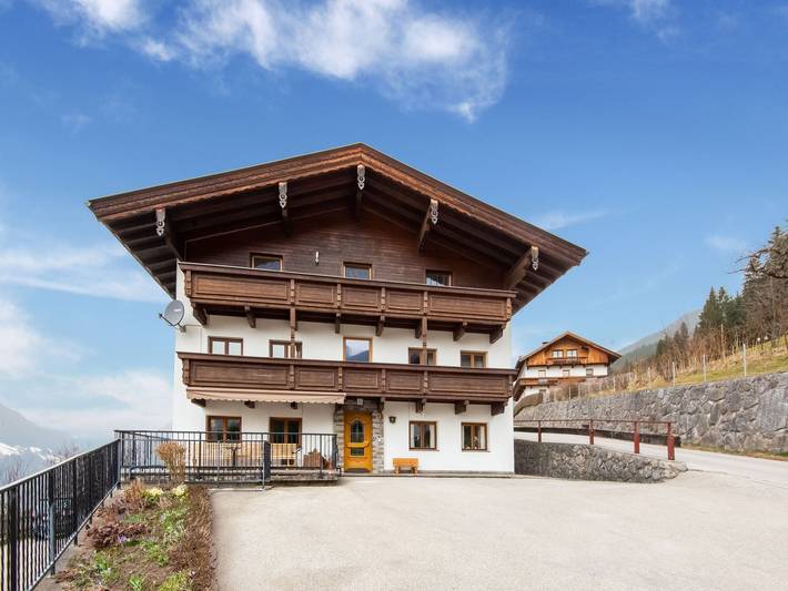 Ganze Wohnung, Ferienhaus im Zillertal nahe Skipisten in Bruck am Ziller, Bezirk Schwaz