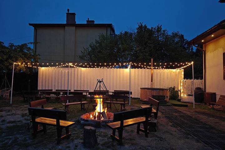 Warsaw Country Villa: Hot Tub, BBQ & Pizza Oven in Mazovie