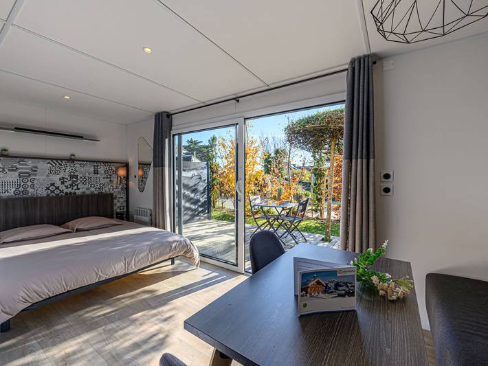 Bungalow für 2 Personen, mit Terrasse und Garten in Frankreich - 2