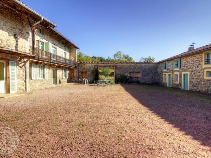 Cottage voor 15 personen, with Balkon and Terras as well as Tuin in Loire