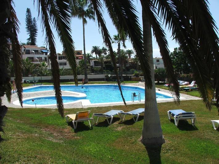 Apartment for 4 people, with pool and terrace in Acantilados de los Gigantes