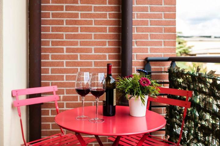 Appartamento per 6 persone, con Balcone e Terrazza nonché Giardino e Panorama a Cascina